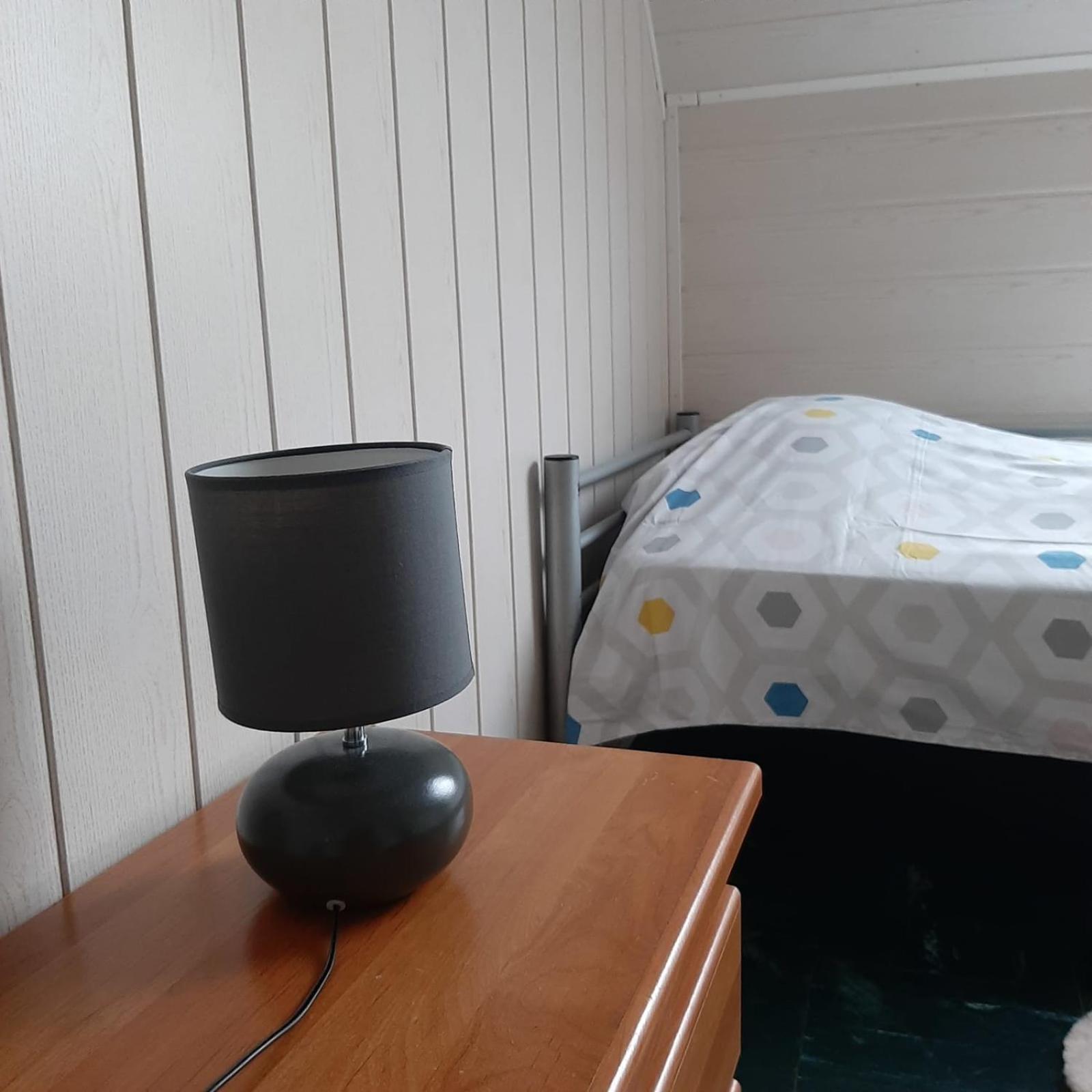 Md 52 - Charmante Maison Avec Terrasse Casa de Férias